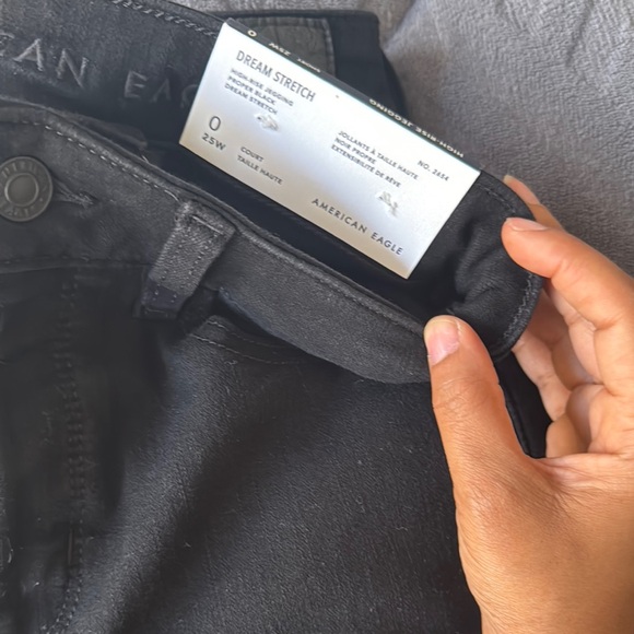 American Eagle Outfitters - Black High-Rise Jegging - Picture 3 of 9